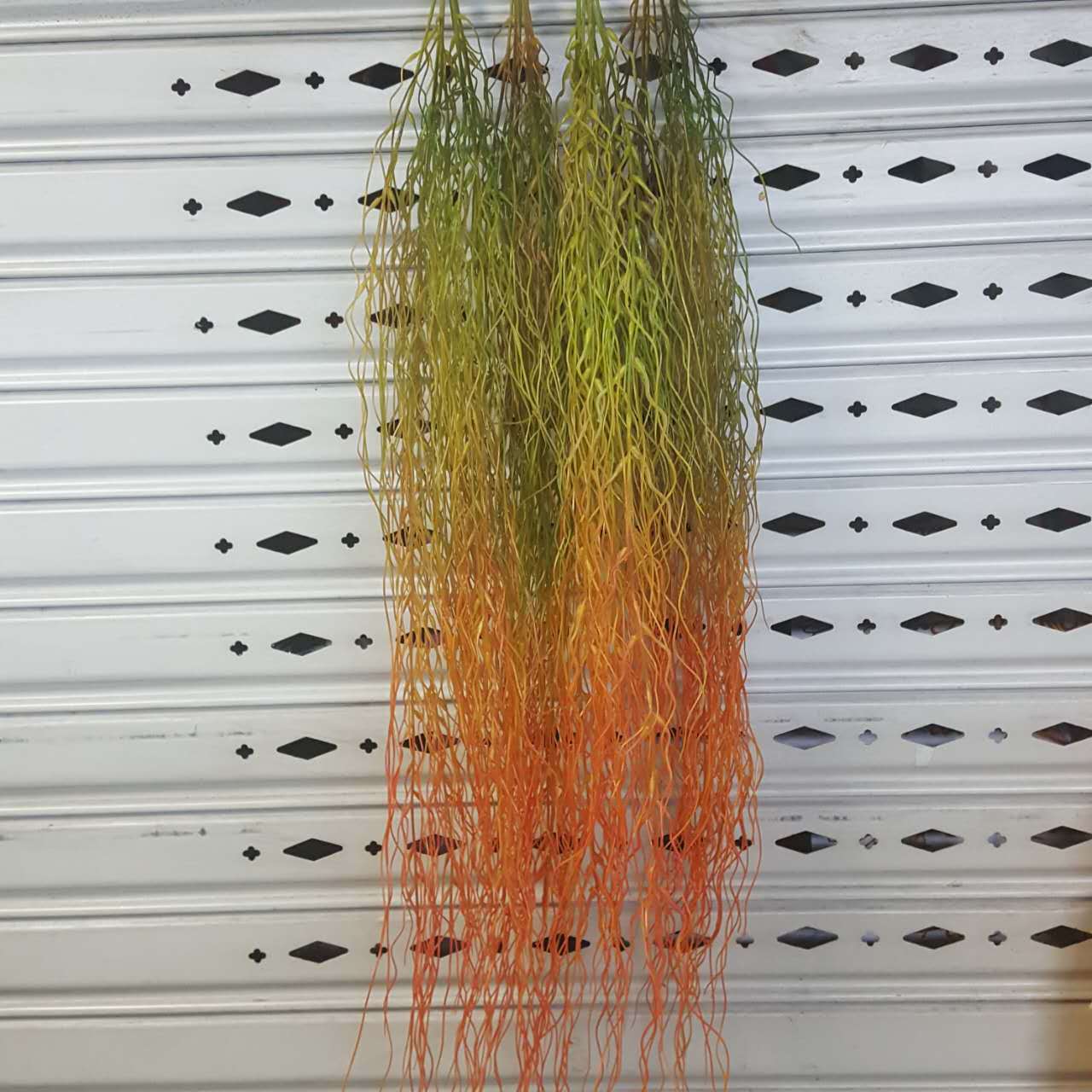 Artificial flowers, artificial lawns, artificial trees, artificial flowers, artificial lawns, artificial trees, plant wall accessories, artificial prayer beads, artificial dragon whiskers, plant wall decoration, real photos of artificial grass, willow leaves across the river, artificial flowers, artificial lawns, artificial trees details Picture