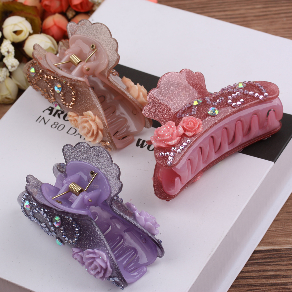 Korean scratch-clip hair accessory, water diamond elegant butterfly updo, acrylic hair scratch-clip headwear, large hair clip, 10-yuan boutique