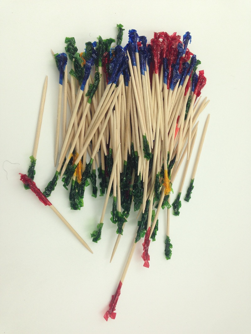 Bright tip disposable bamboo bamboo sanitary disinfection toothpick manufacturers direct sales full figure