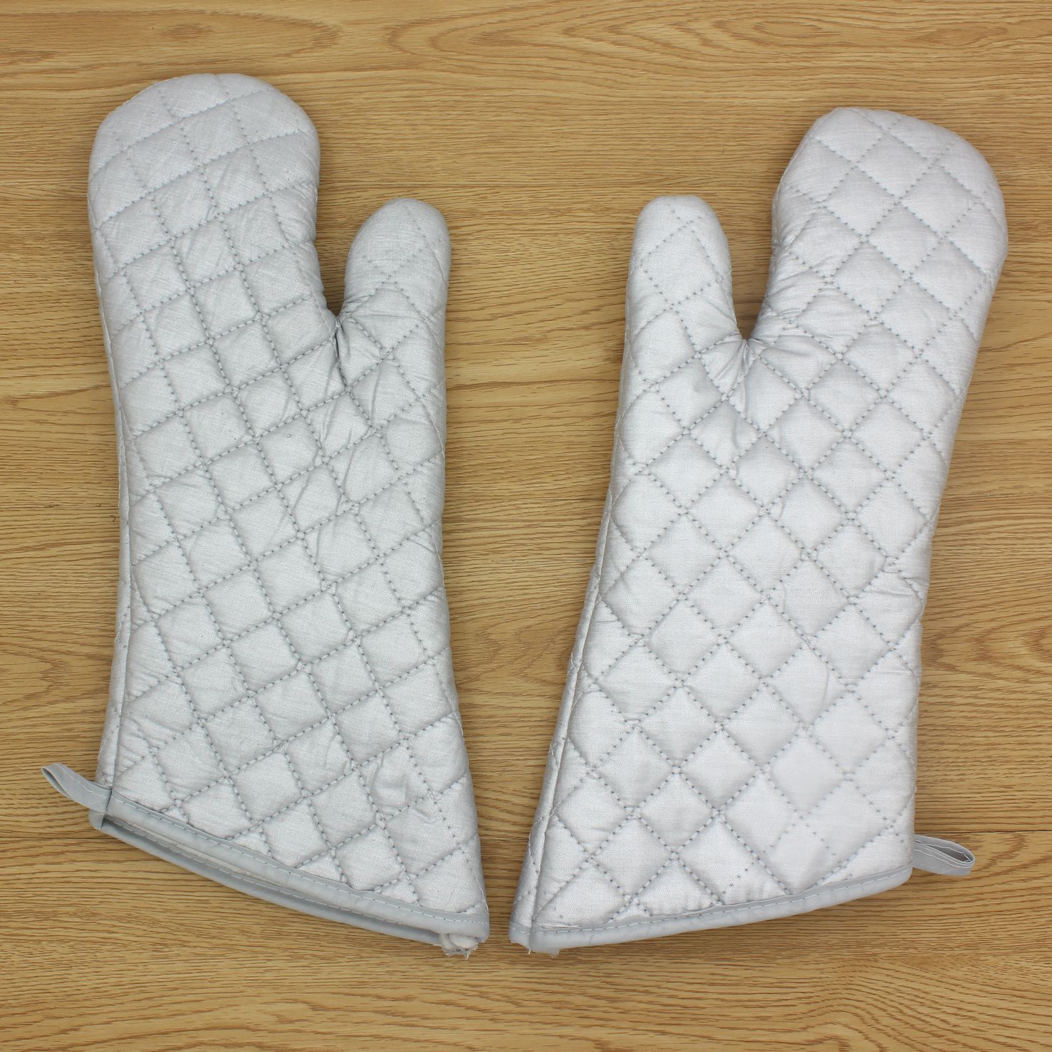 Large oven baking gloves, thickened, high temperature resistant, silver coated, heat resistant, heat resistant, kitchen gloves
