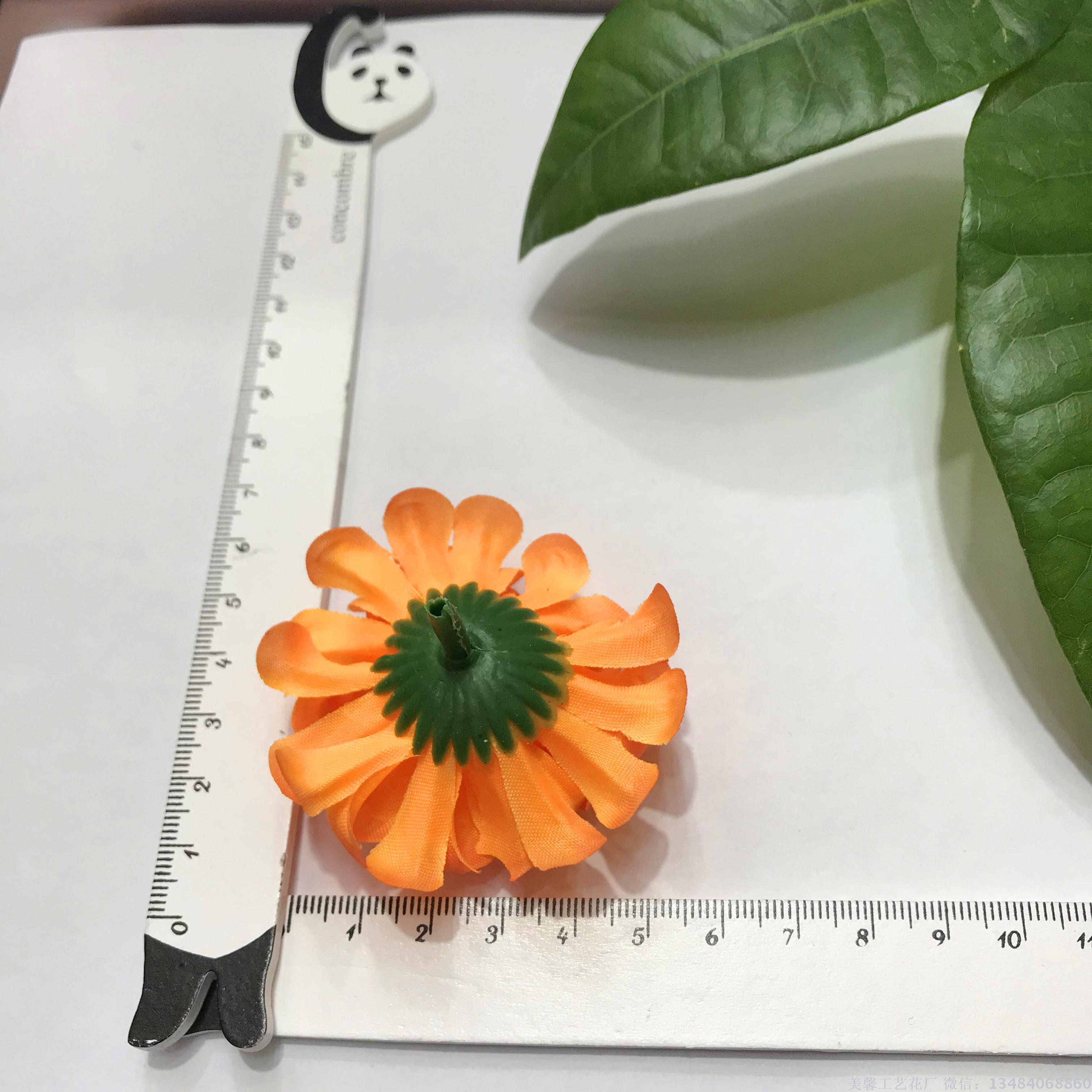 Chrysanthemum flower artificial head, artificial silk flower, silk fabric artificial flower head accessory and supplies Application Scenario