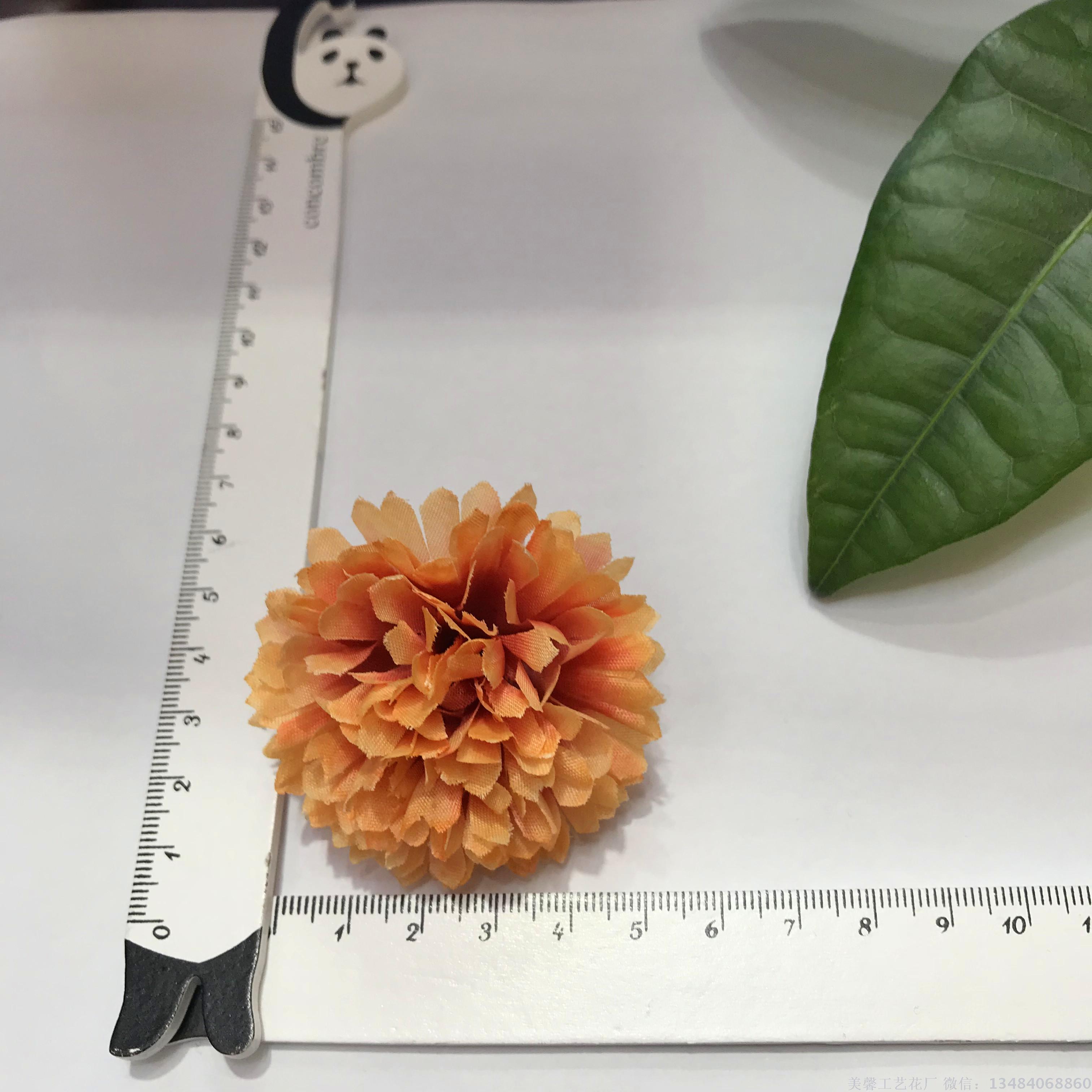 Artificial chrysanthemum flowers, artificial flower heads, and headwear flowers details Picture