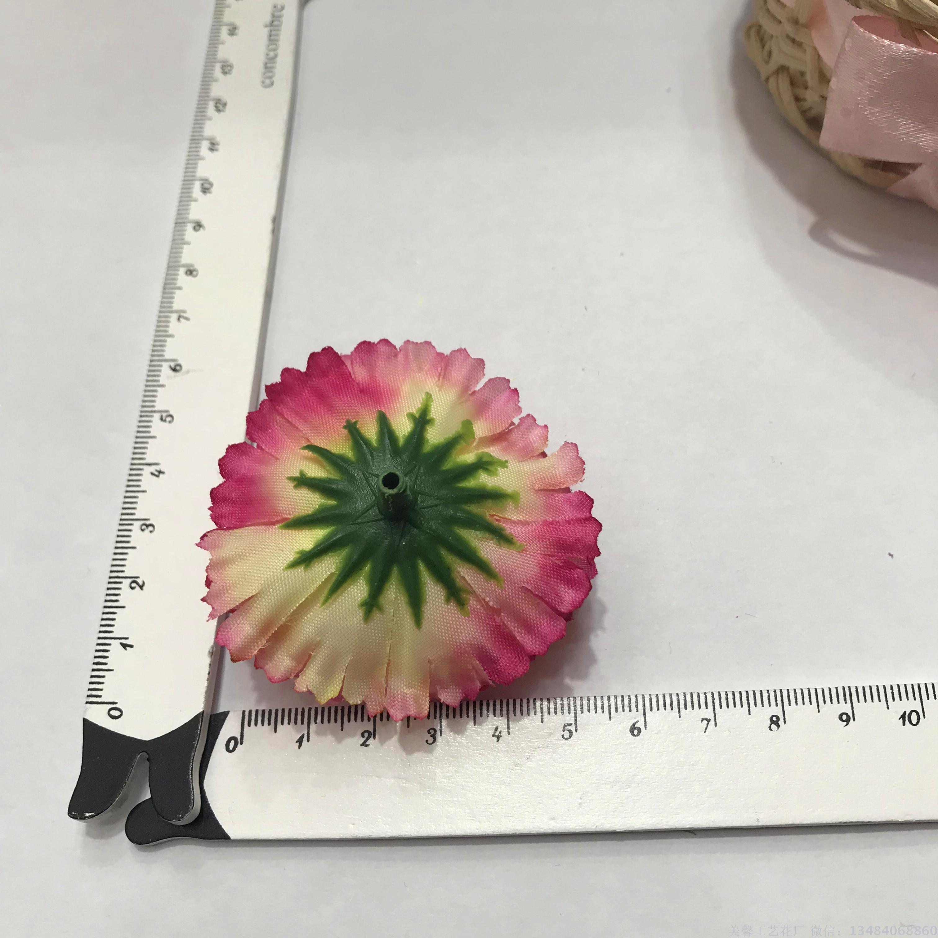 Artificial flower heads, simulated chrysanthemum flowers, silk fabric, and silk flower pieces are available for sale. Custom orders based on samples are also available Specification image