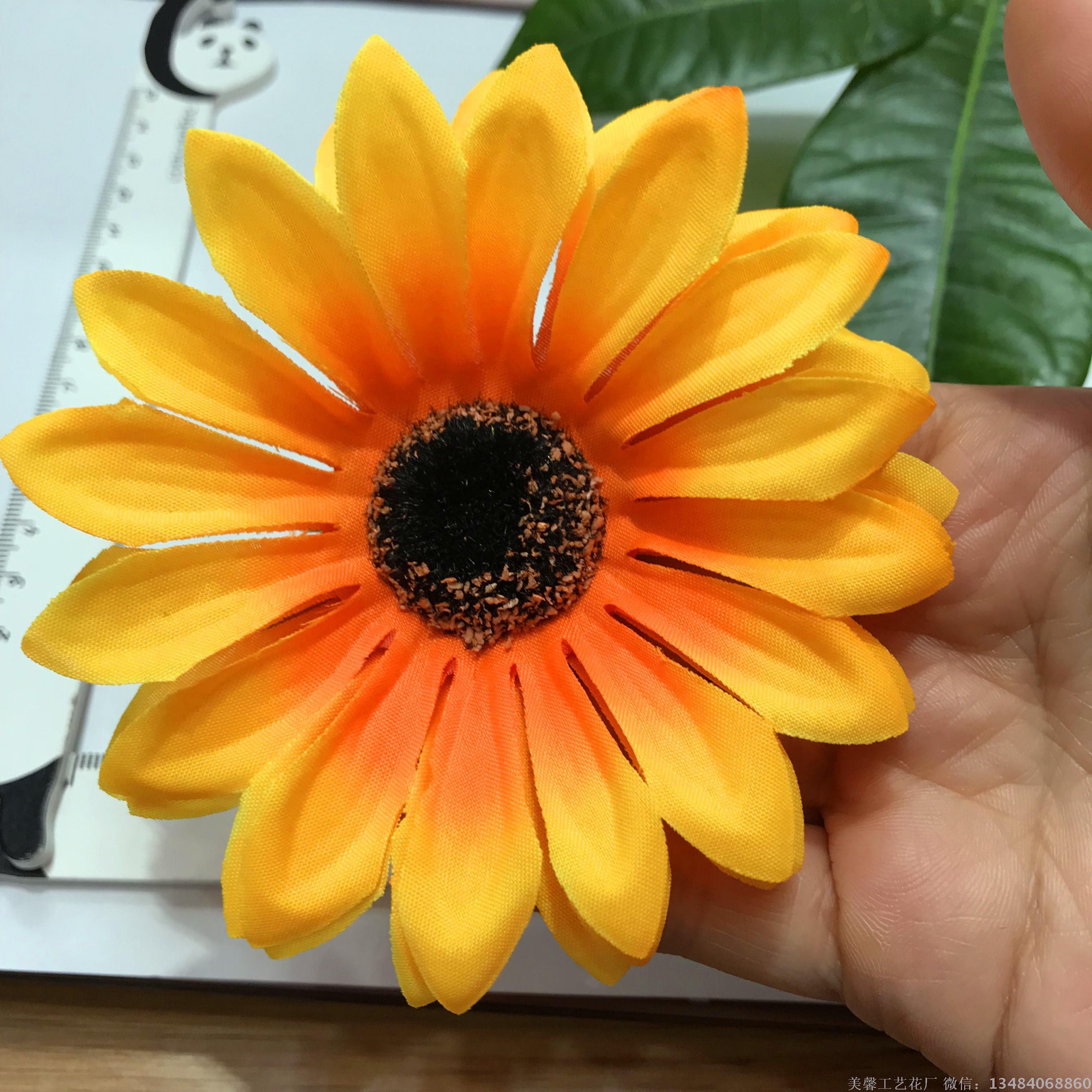 Artificial flowers, sunflower heads, sunflowers, silk fabric flowers, sunflowers, artificial flowers details Picture