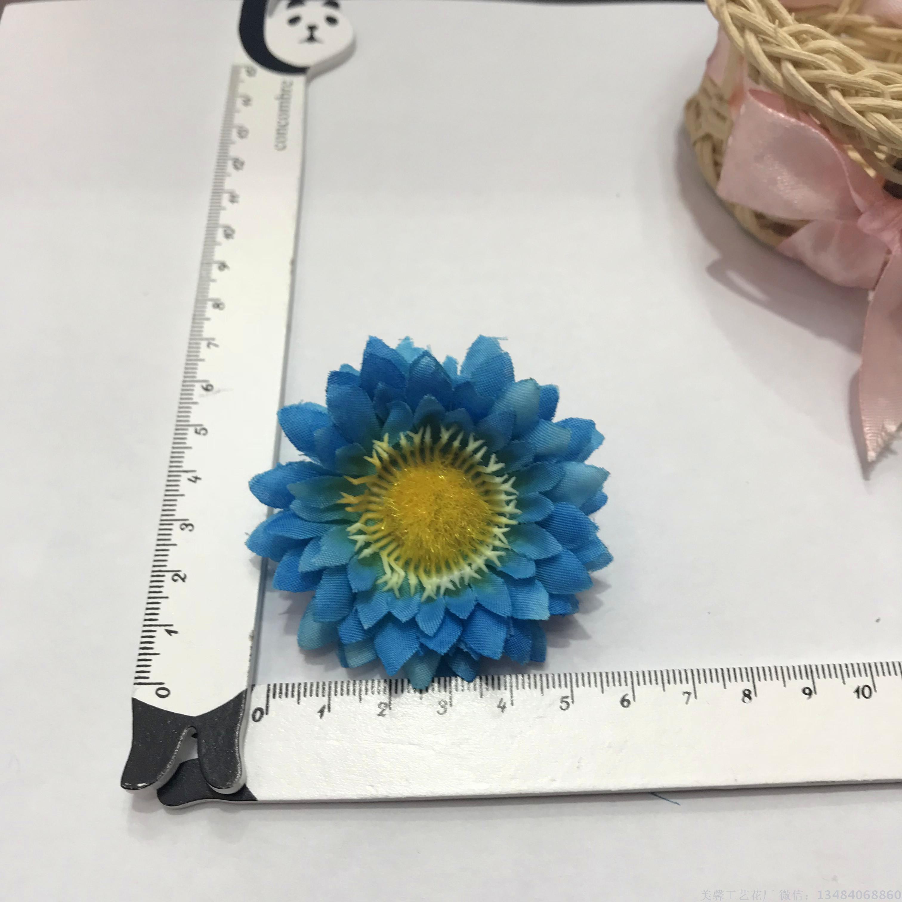 Handmade silk flower, artificial flower, and small chrysanthemum head ornaments and accessories details Picture