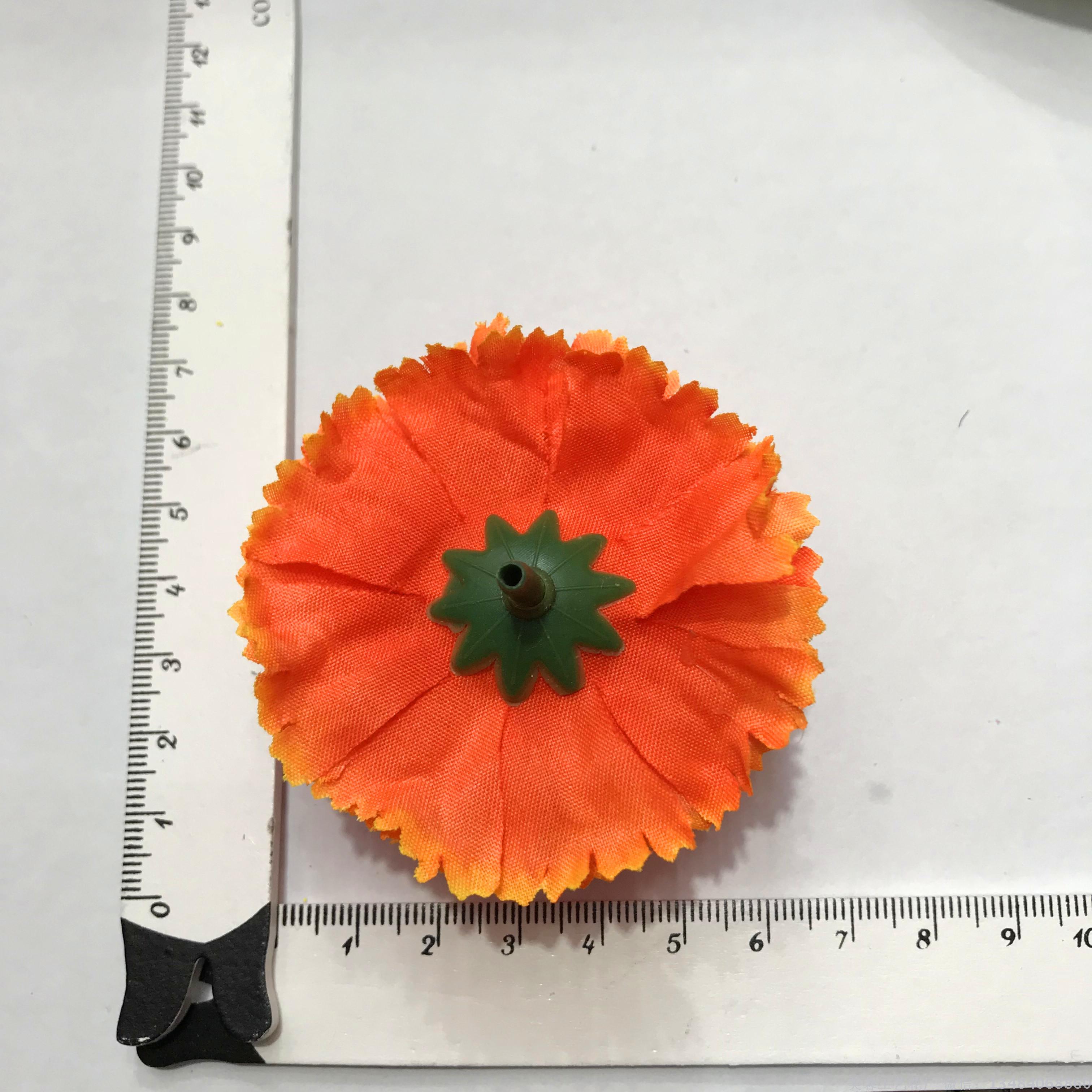Small lilac flower simulation chrysanthemum head artificial silk fabric silk flower head accessories and supplies Application Scenario