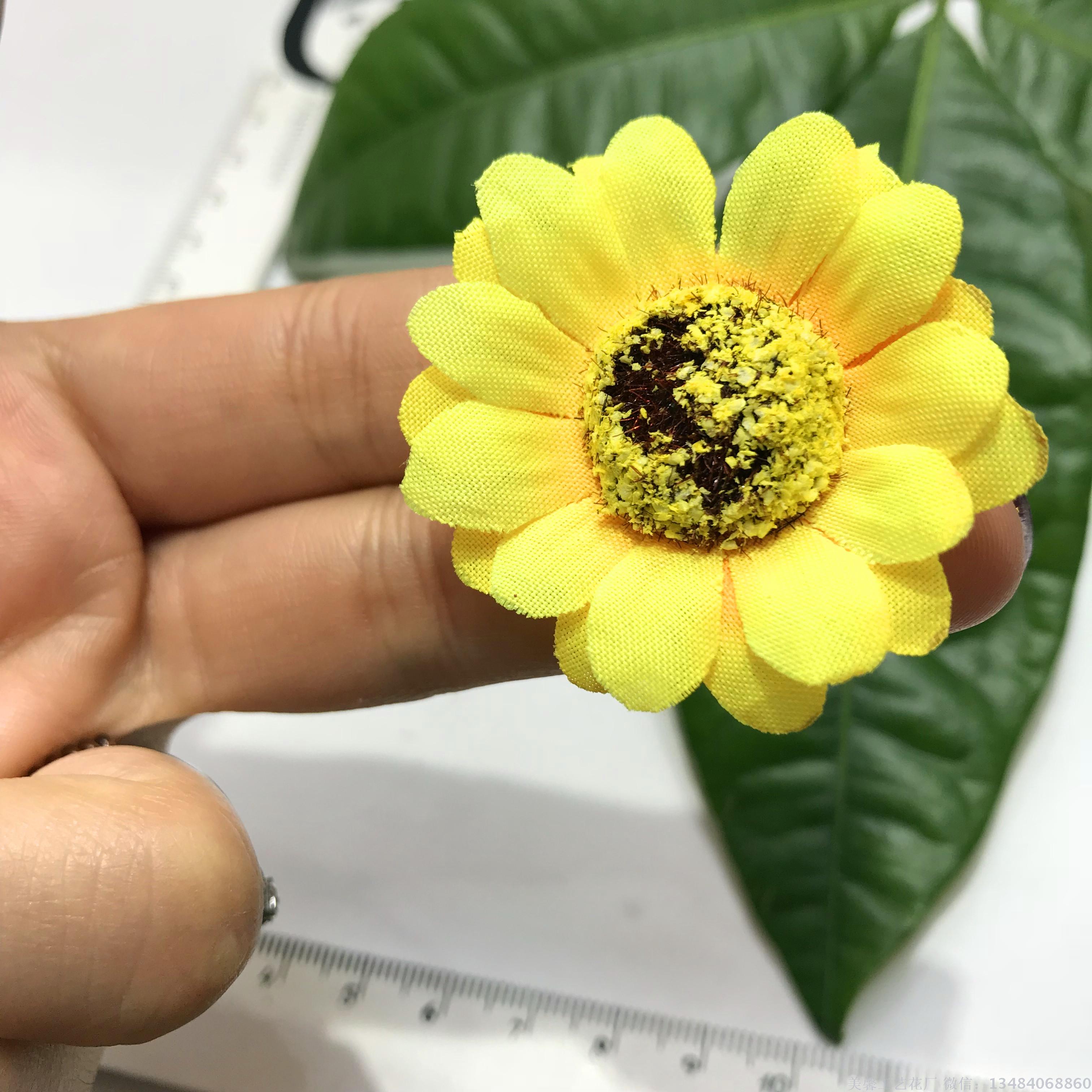 Artificial flower head small sun chrysanthemum flower artificial craft fake flower head jewelry accessories and supplies Application Scenario