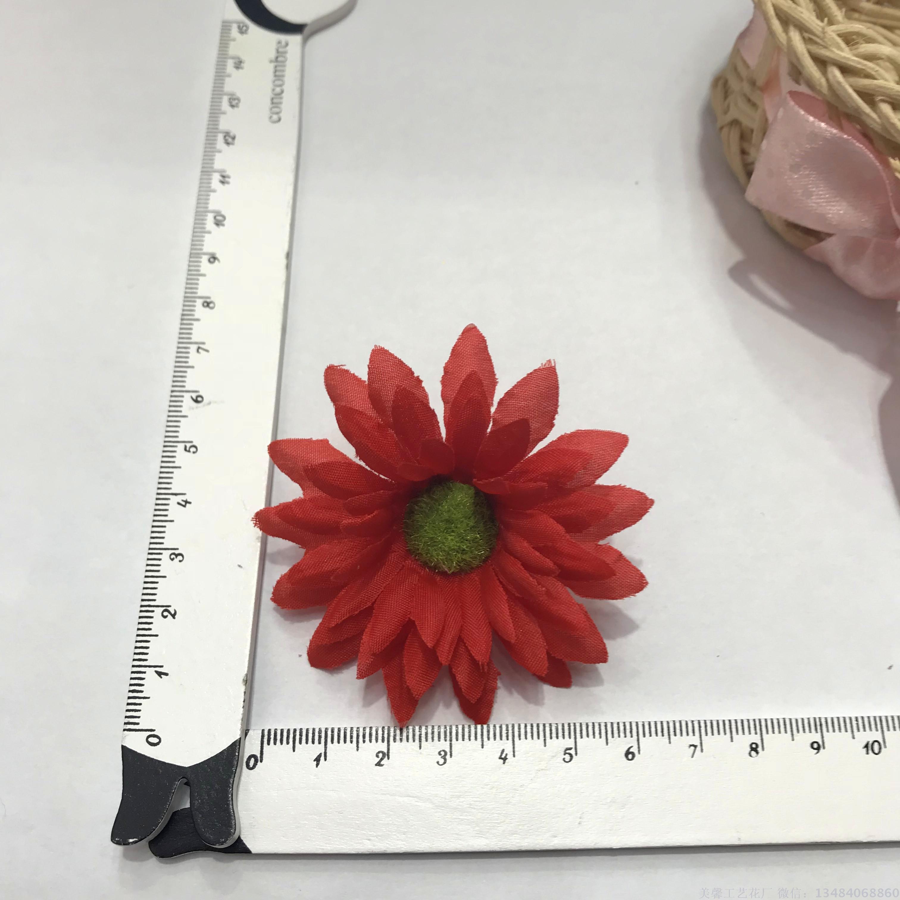Wholesale of simulated small sunflower flower heads, African Daisy flower heads, and small chrysanthemum flower head accessories in stock details Picture