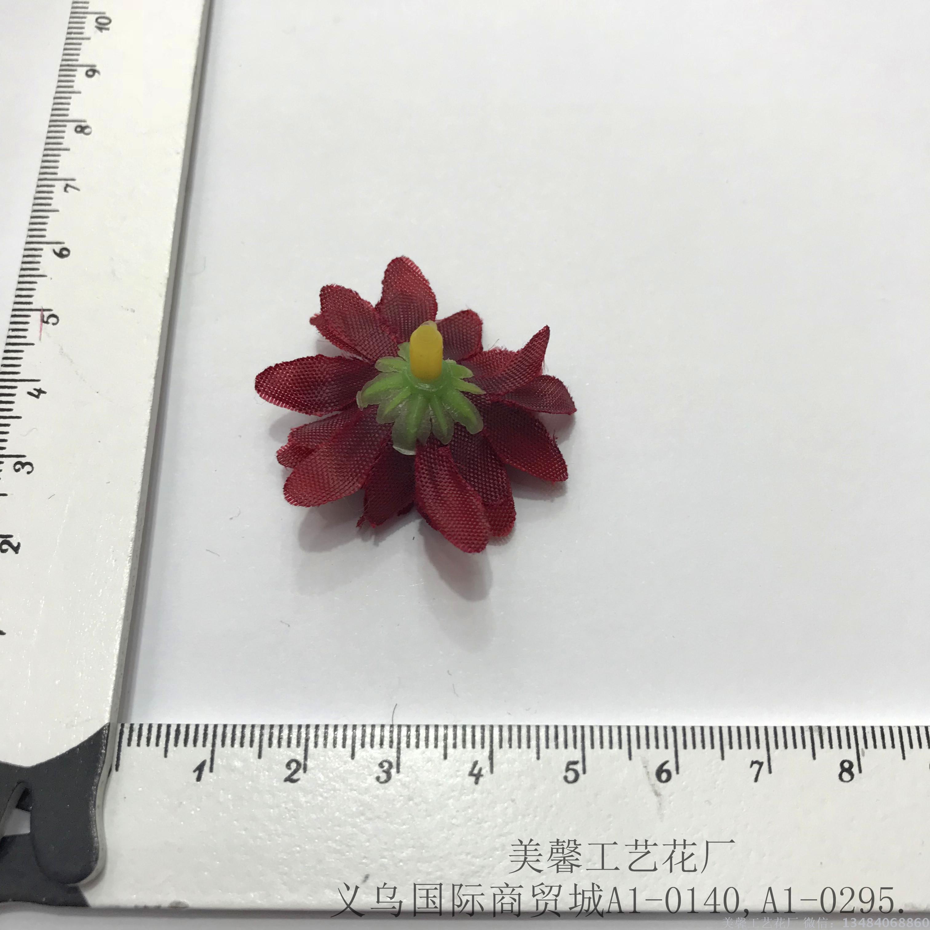 Small chrysanthemum flower simulation small wildflower head craft silk flower artificial flower hair band accessories Application Scenario