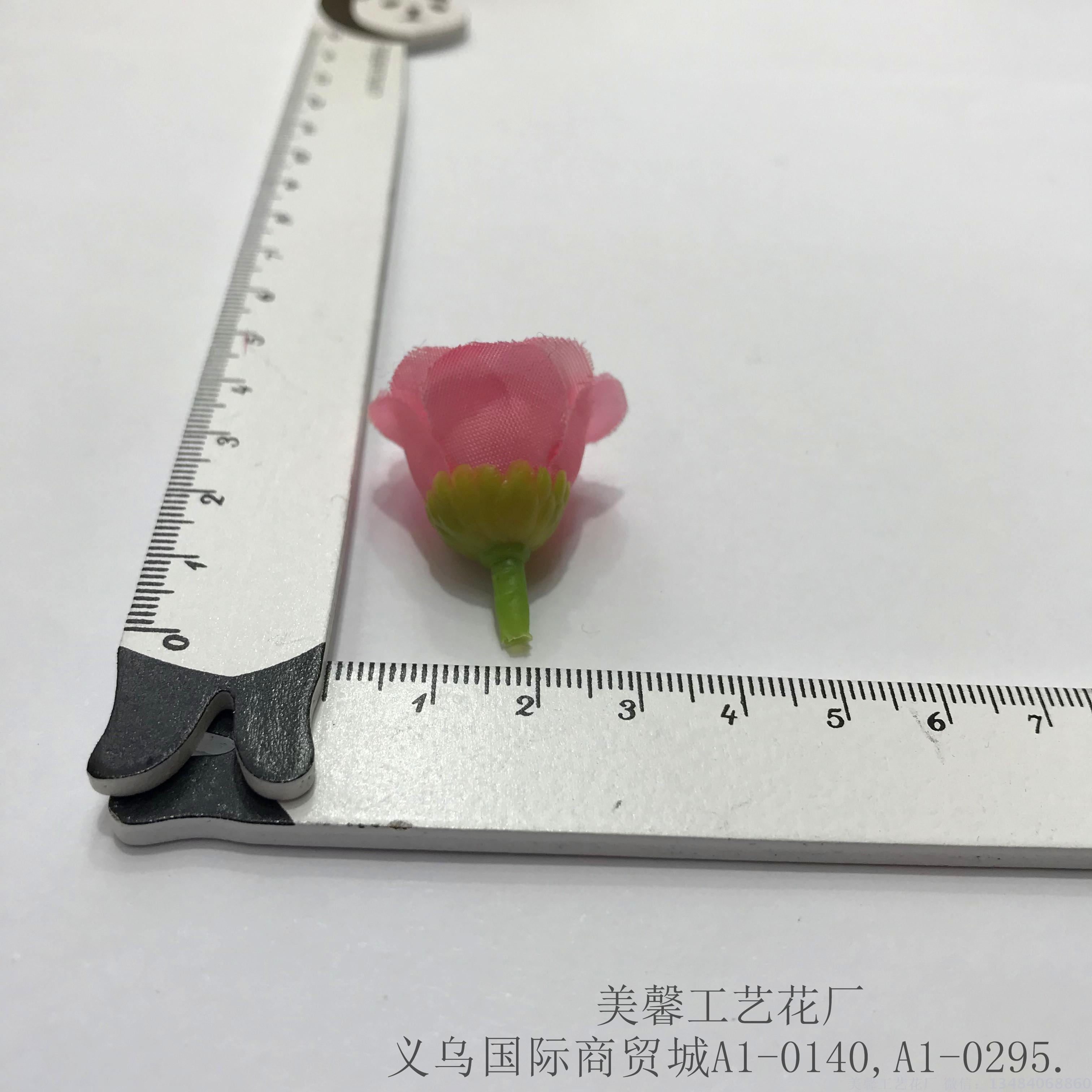 Artificial small rose flower, handcrafted flower heads, fake filigree fabric, silk flower head accessories and supplies Application Scenario