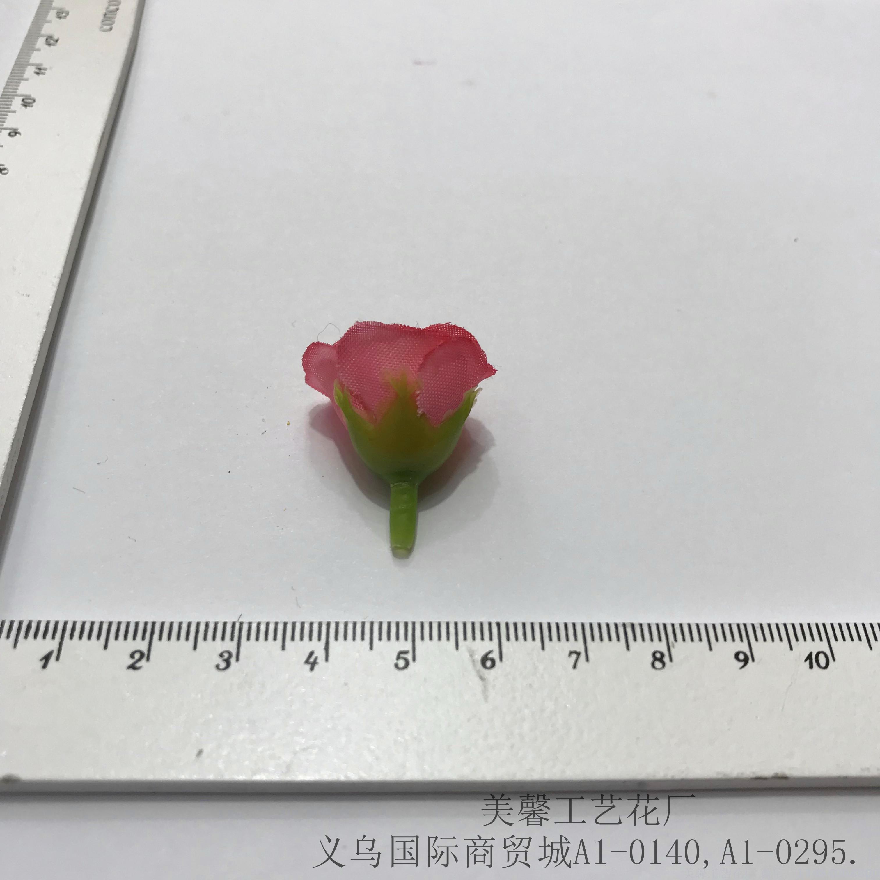 Simulated small rose heads, artificial silk fabric flowers, hand-made silk flower head accessories and supplies Application Scenario