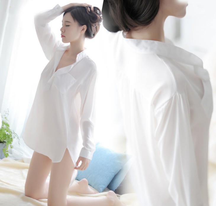The new style of romantic lingerie chiffon, sexy see-through white shirt uniform, alluring home off-the-shoulder and body-hugging uniform details Picture