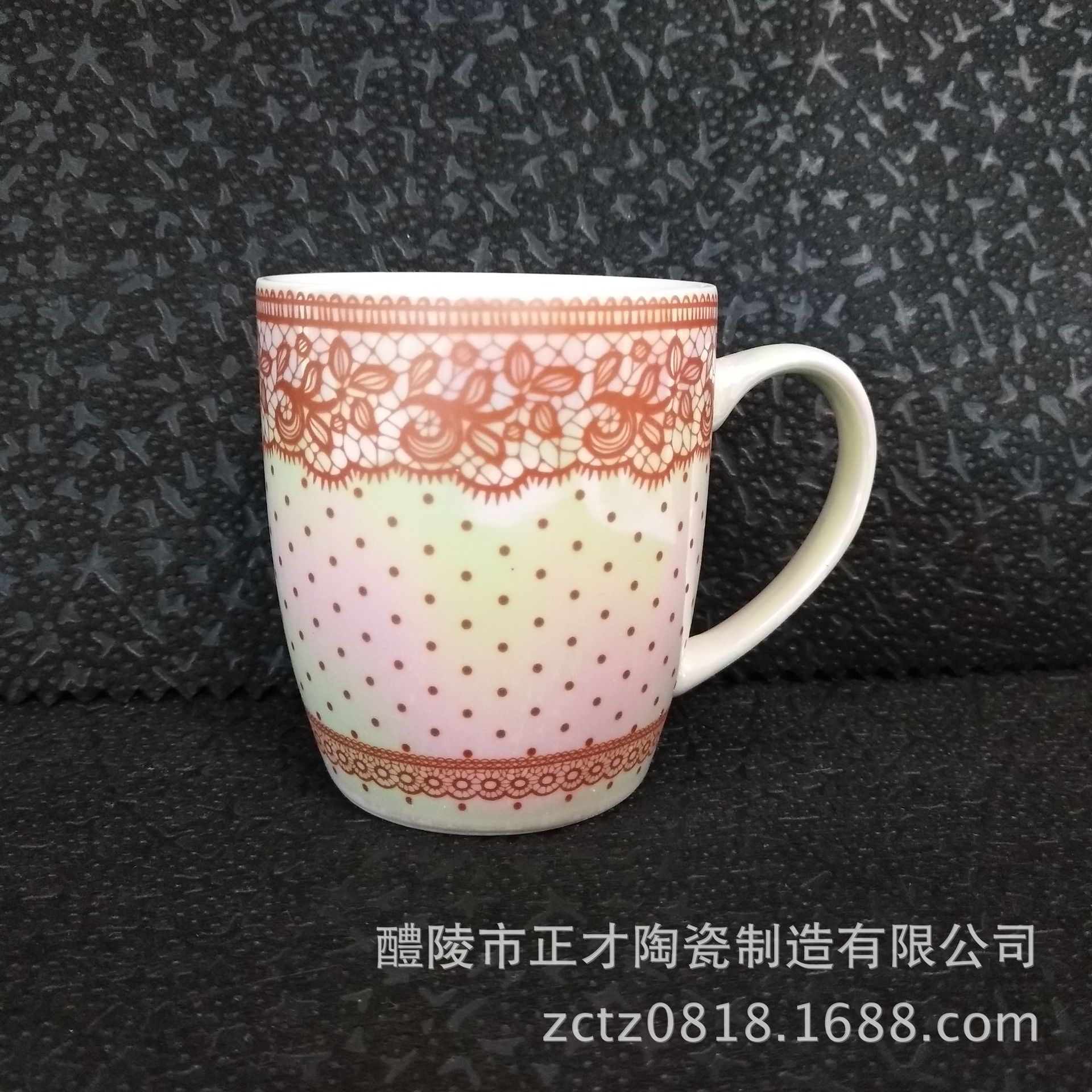 New rainbow glaze small drum-shaped cups with lace edge flower design, ceramic mugs, coffee cups and promotional cups Application Scenario