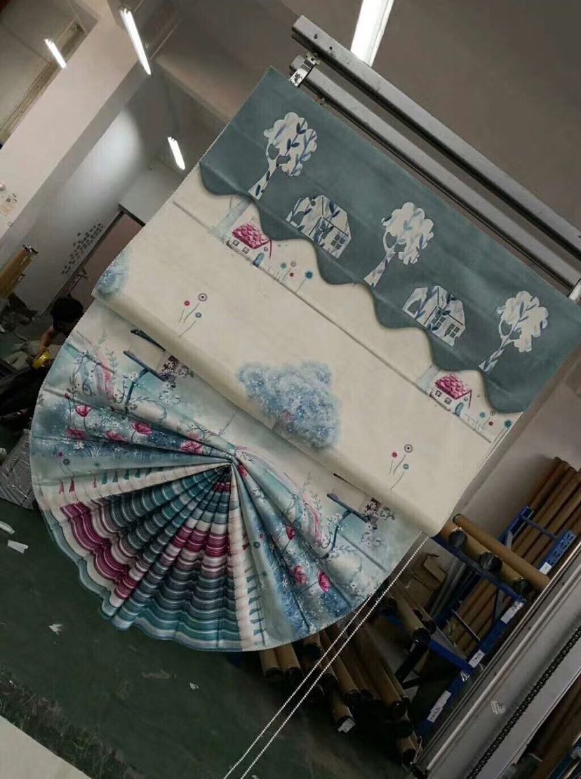Сшитые на заказ занавески в гостиной гостиной details Picture