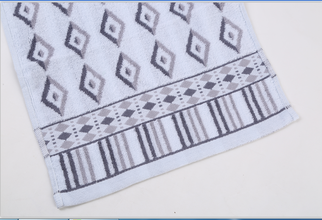 All-cotton diamond-shaped children's face towel for washing the face Application Scenario