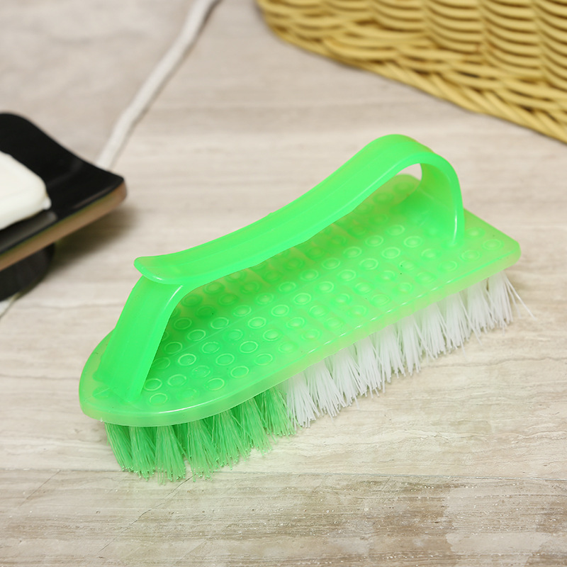 Factory direct sales of 8801 large iron, clothing brush, household daily cleaning brush, shoe brush and sanitary brush Application Scenario
