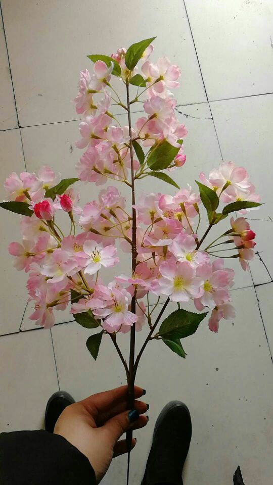 We have 3-pronged crabapple blossoms, crabapple blossoms, pear blossoms, green landscape garden wedding simulation flower wall decoration flower materials and artificial flowers in stock details Picture