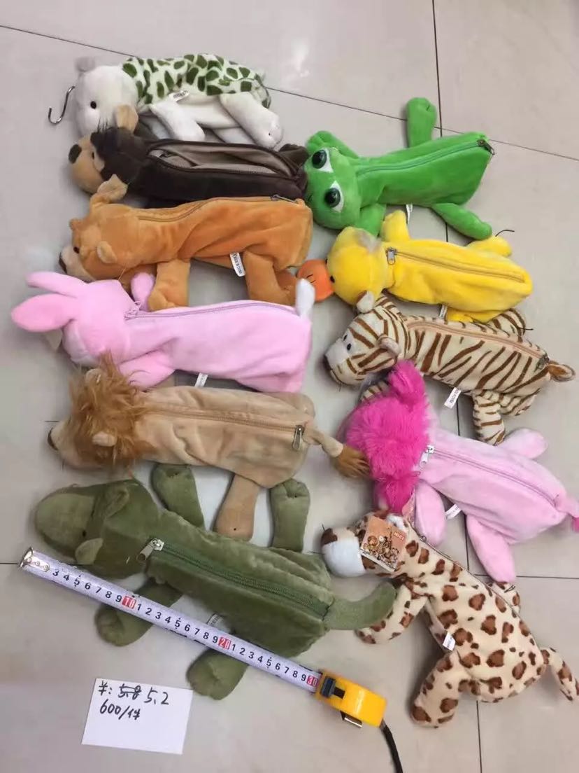 Plush pen case, animal pen case, student pen case Application Scenario