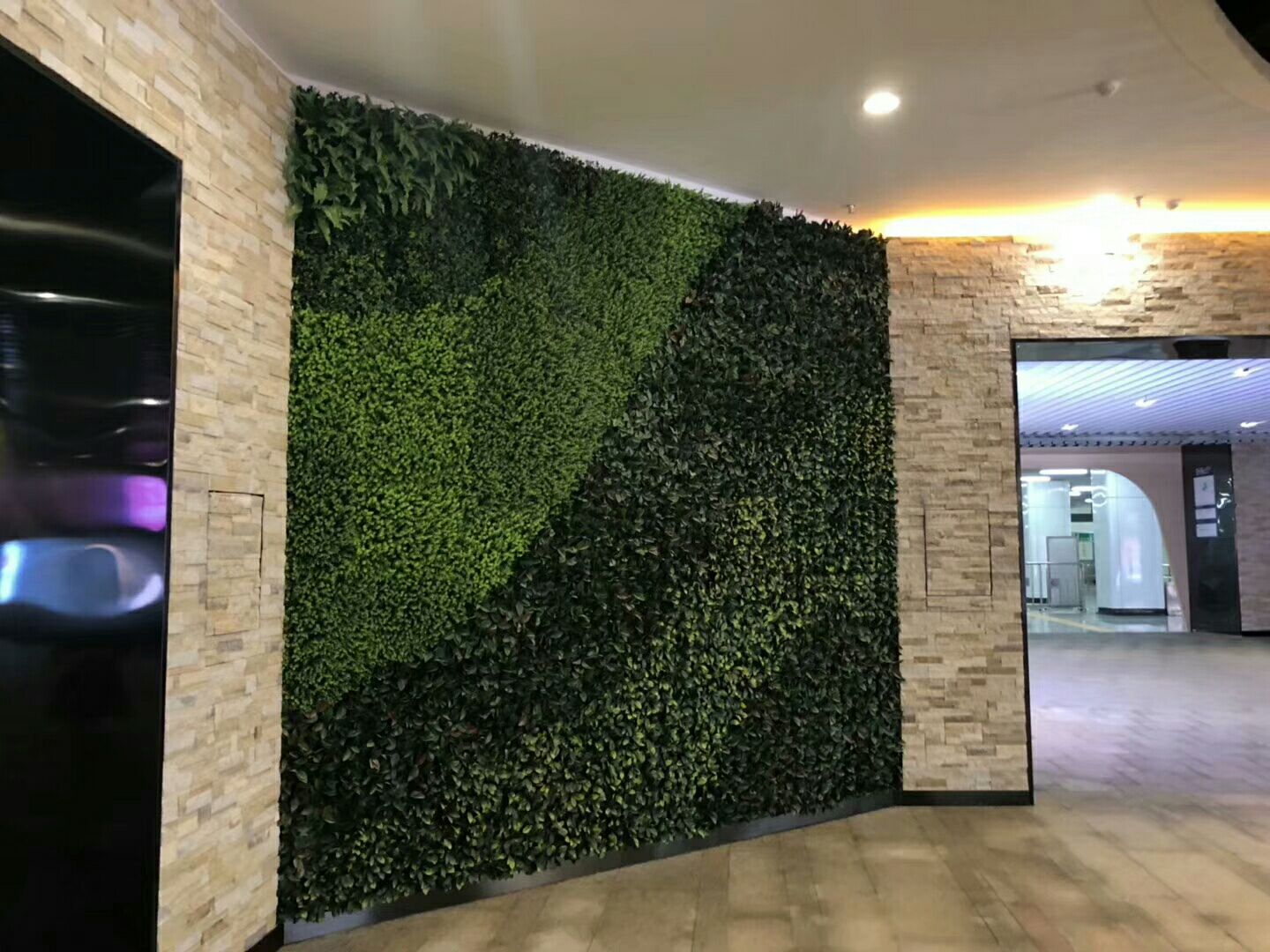 Artificial plant wall lawn, artificial plant wall plastic lawn. Contact number: 151057926 Specification image