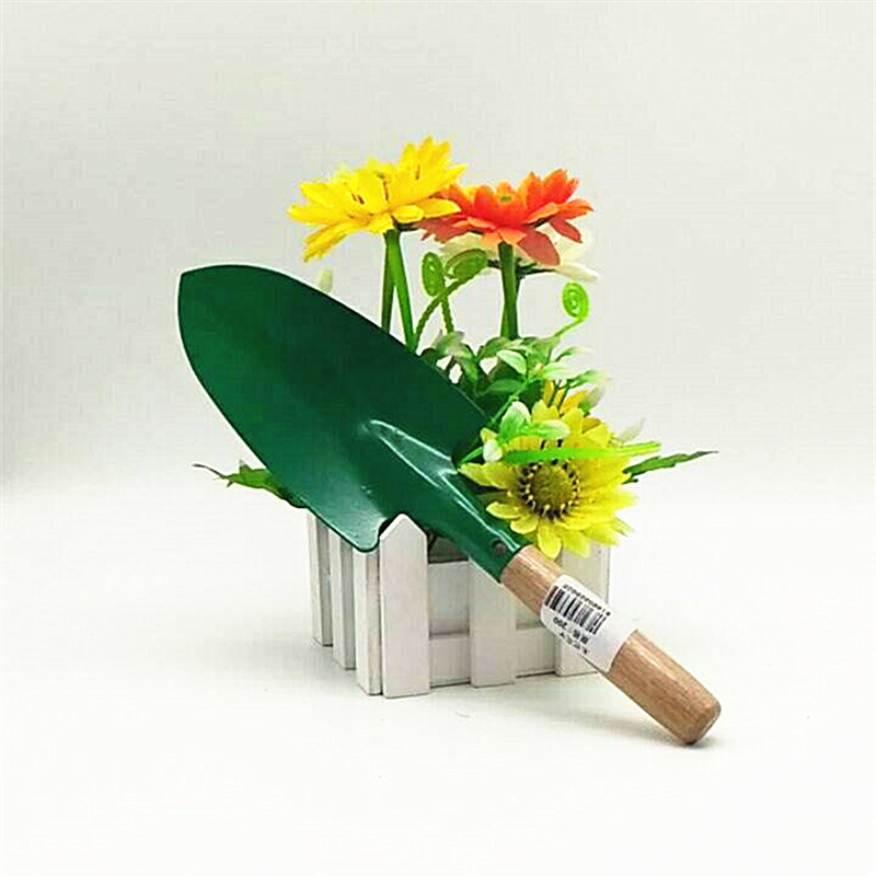 Sunshine Department Store stainless steel small shovels, garden flower-growing agricultural gardening tools Application Scenario