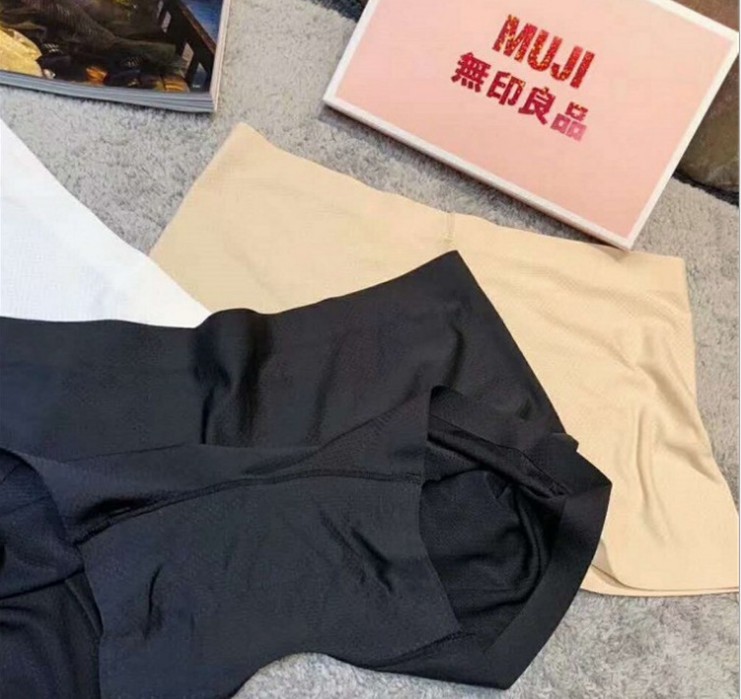 High-quality safety pants for women: anti-glare summer thin ice silk seamless summer safety pants, large size black leggings