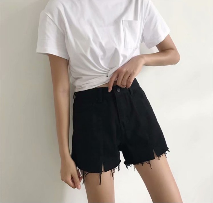 New Korean-style loose student high-waisted chic pants, hot pants with frayed edges and slit denim shorts for women Specification image