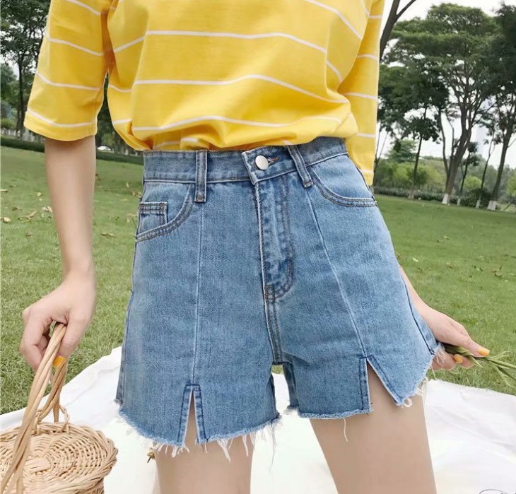 New Korean-style loose student high-waisted chic pants, hot pants with frayed edges and slit denim shorts for women details Picture