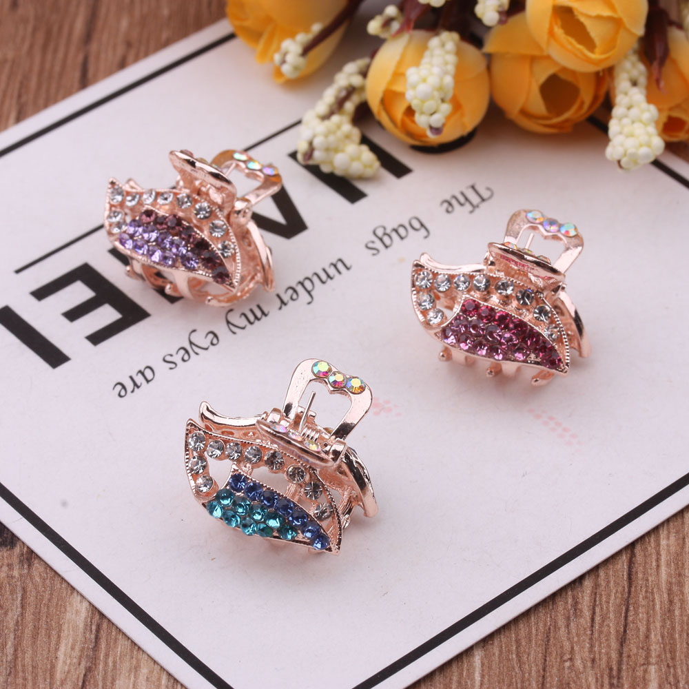 Accesorios para el cabello korea trompeta grip clip franja clip para el cabello adulto versátil clip elegante 10 yuan accesorios boutique fuente Application Scenario