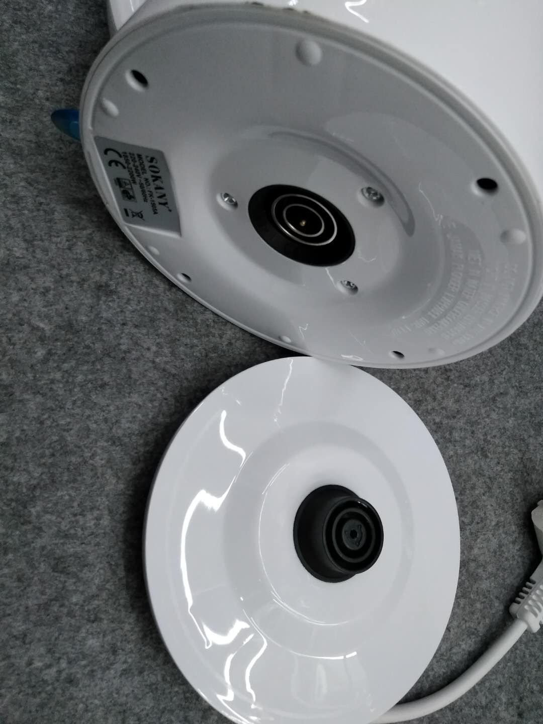 The electric kettle automatically cuts off power details Picture
