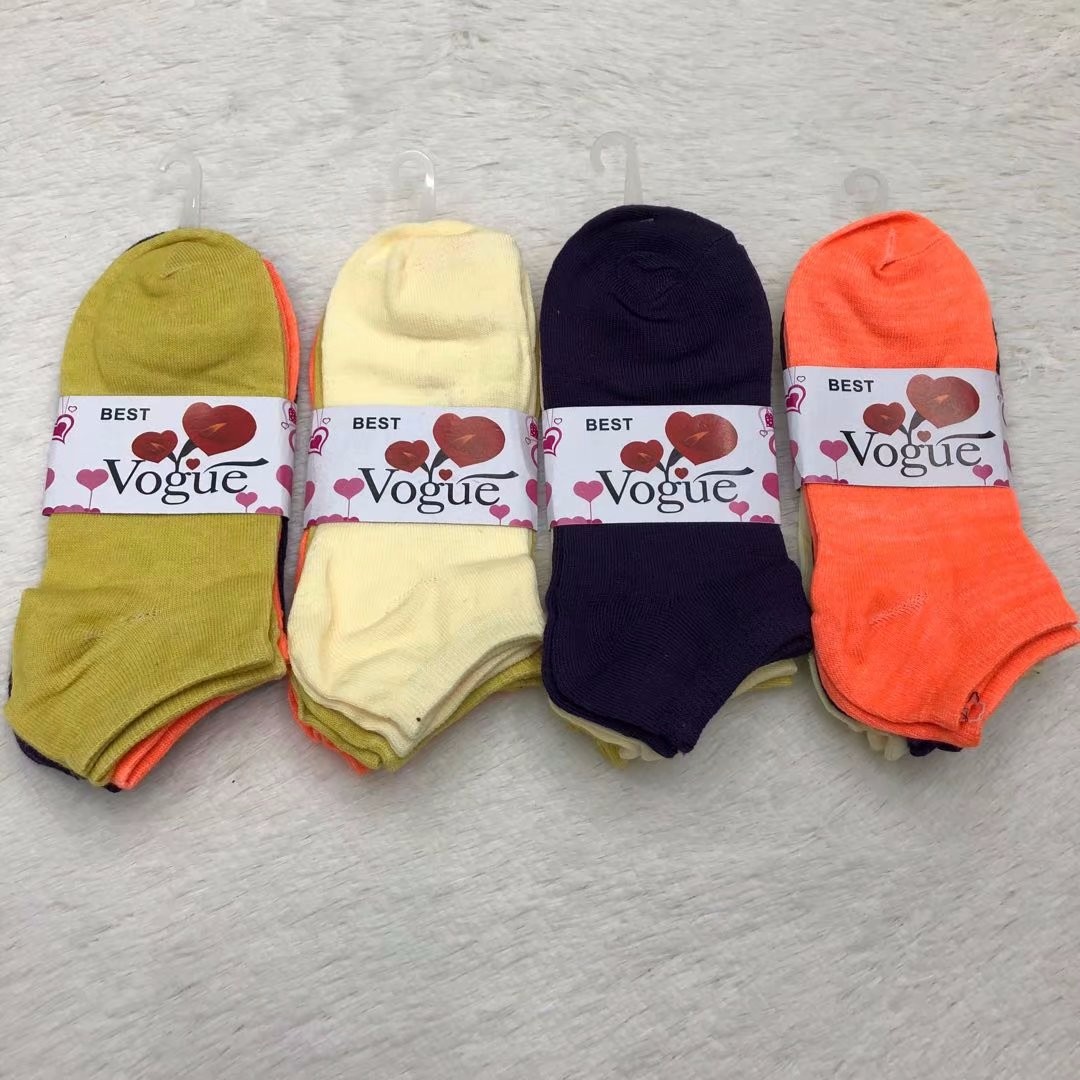 Wholesale of candy-colored women's boat socks, solid-colored flat socks, and rainbow-colored socks from manufacturers