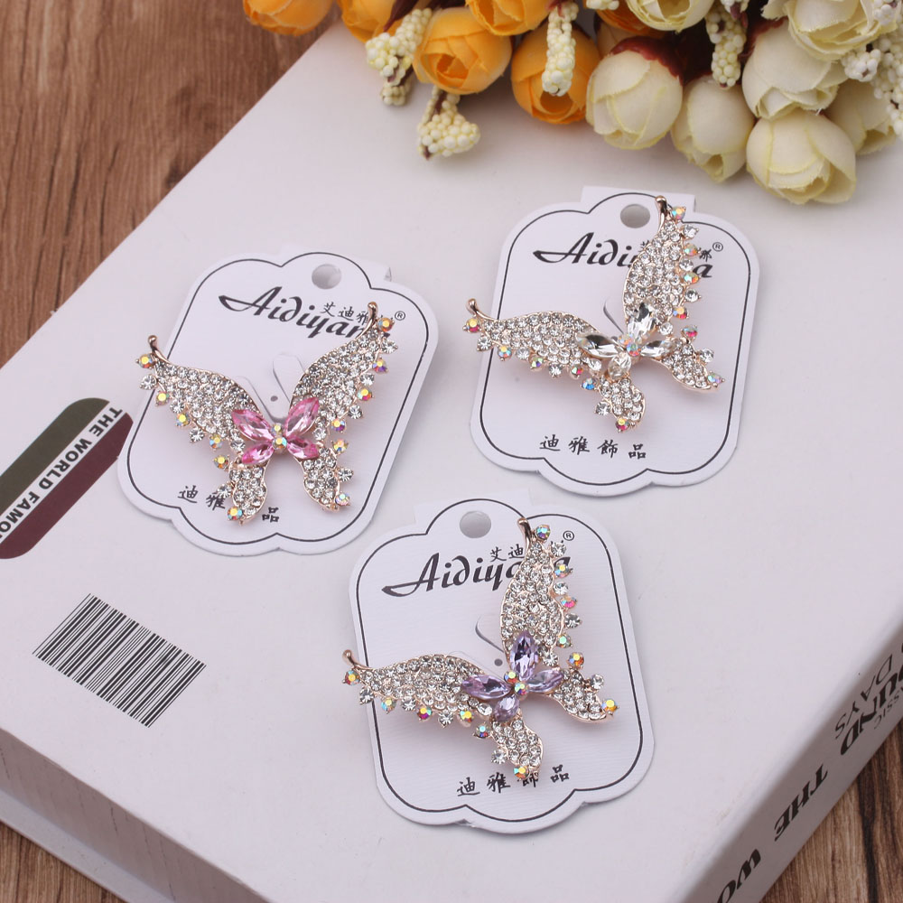 10-yuan jewelry brooch, boutonniere, simple pin, women's luxurious Korean coat, overcoat, fashionable cardigan accessories details Picture