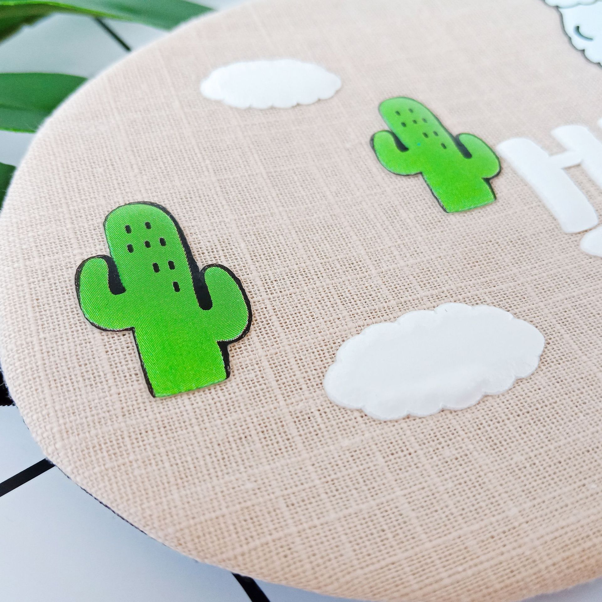 Cute, breathable, hot ice packs for sleep, pure cotton and linen light-blocking ice packs, fashionable eye masks available for customization and direct sales Application Scenario