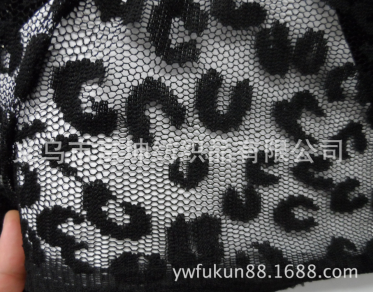 New polyester jacquard fabric with three-dimensional pattern color-woven thickened jacquard fabric for women's wear, knitted polyester jacquard fabric details Picture