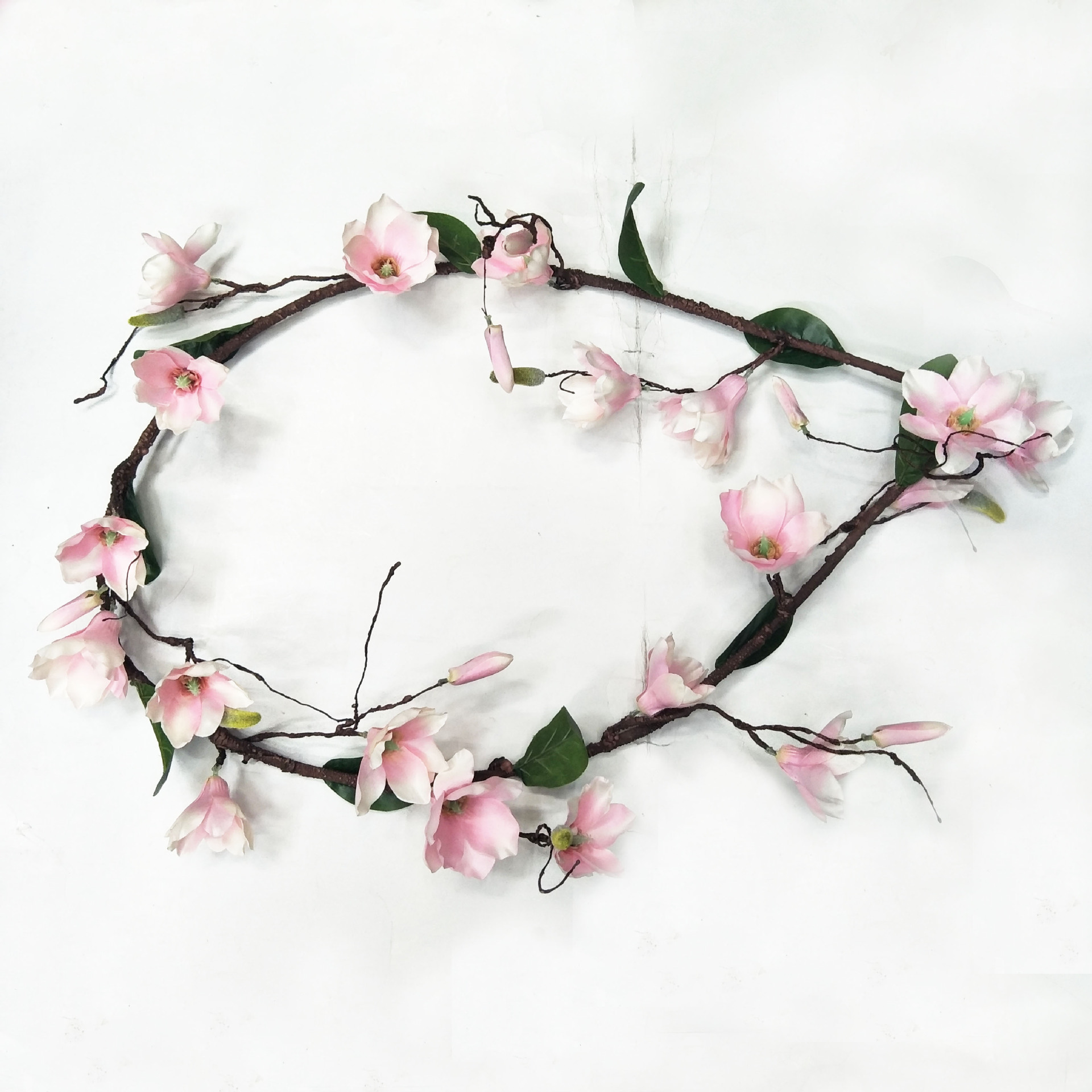 Artificial magnolia vine, artificial magnolia wedding and home decoration artificial flower factory direct sales, foamed branch shaped tree vine