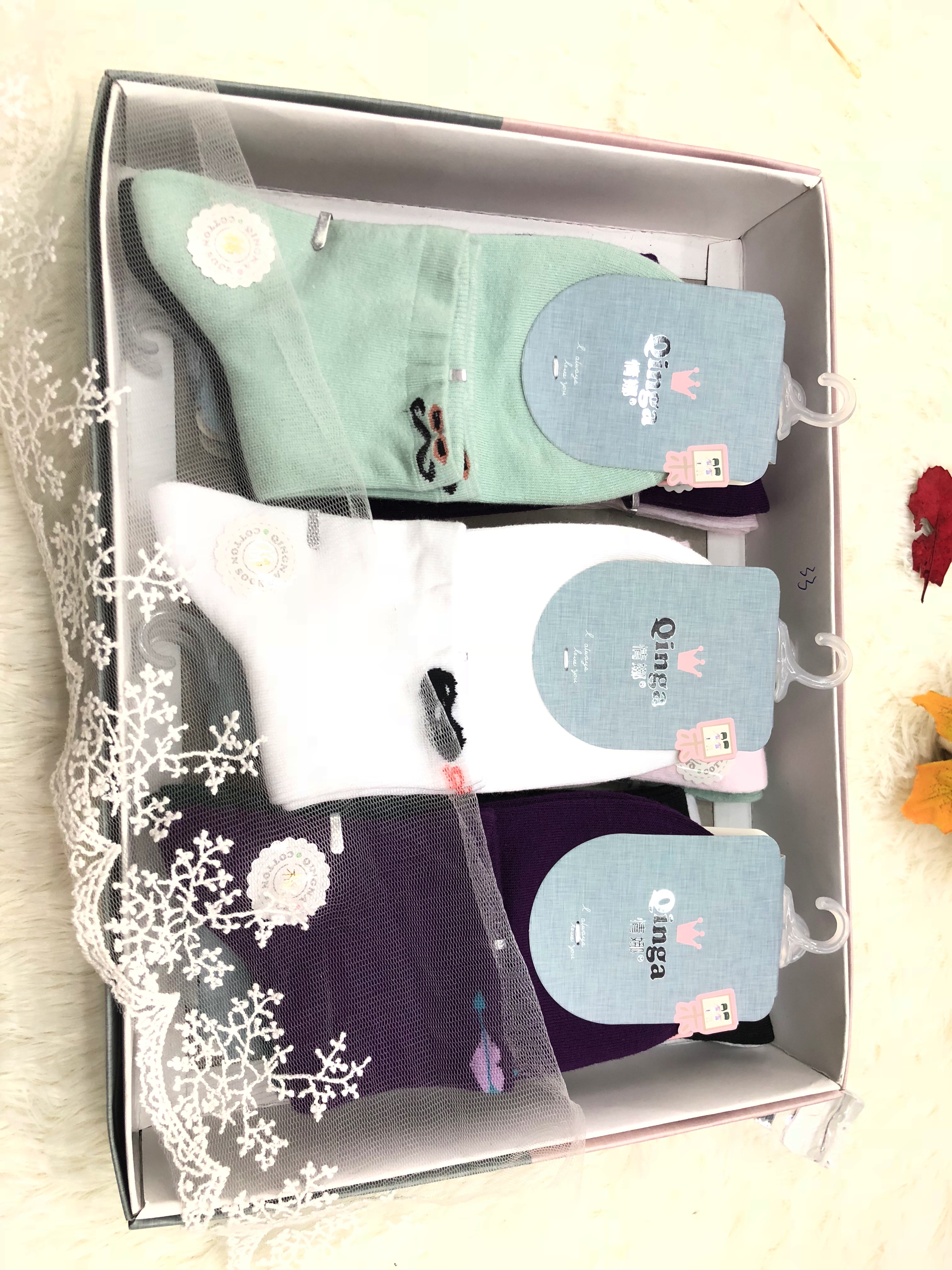 Qingna socks are simple and cute, with combed cotton and candy colors. They are from the Japanese and Korean series of women's socks. The manufacturer offers direct sales with discounts details Picture