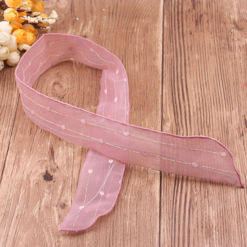 10-yuan store supply, boutique accessories, Korean headwear, popular face wash and hair band, sweet and forest feminine style, iron wire hair band Application Scenario