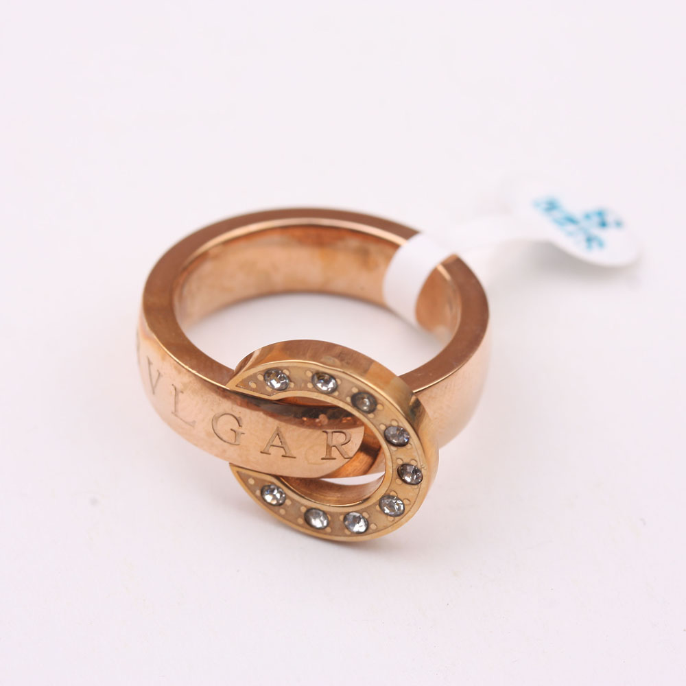 10-yuan store boutique supply rose gold titanium steel ring, Korean style fashionable diamond-encruted titanium steel ring tail ring for men and women Specification image