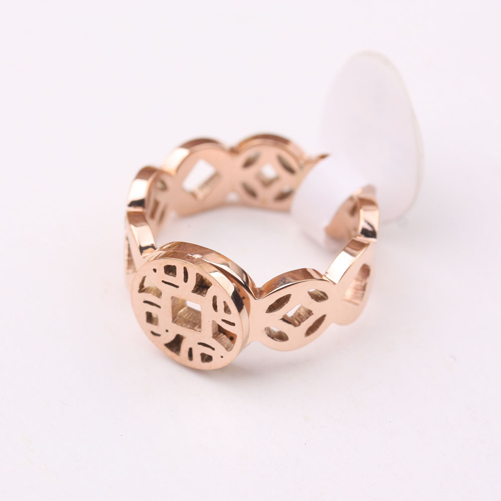 10-yuan store boutique supply rose gold titanium steel ring, Korean style fashionable diamond-encruted titanium steel ring tail ring for men and women