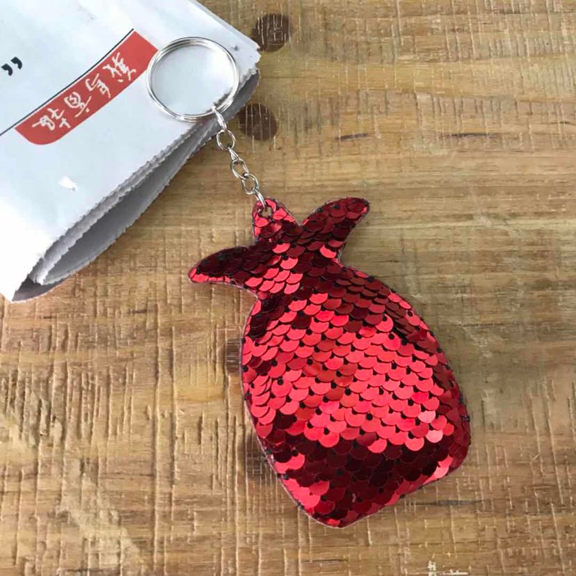 Double-sided sequin pendant, sequin keychain pendant, bag pendant, pineapple sequin pendant, ultrasonic sequin pendant Application Scenario