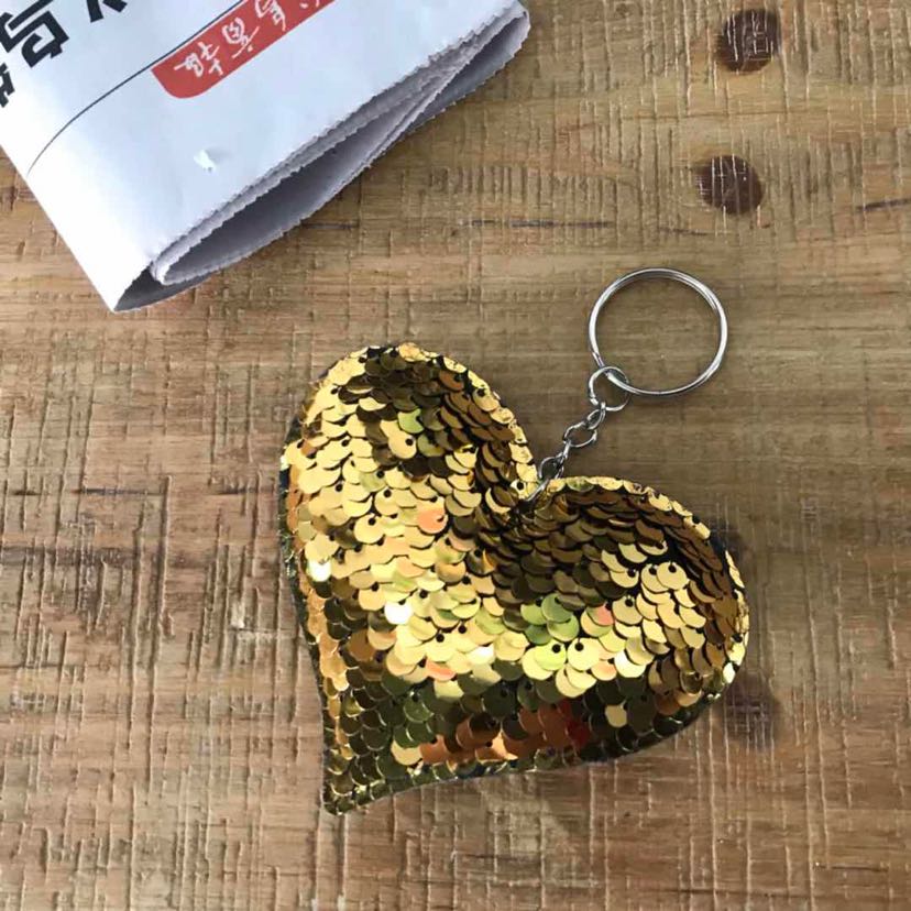 Ultrasonic Gasket sequin pendant for Valentine's Day, heart-shaped sequin pendant, heart-shaped sequin, double-sided sequin keychain Specification image