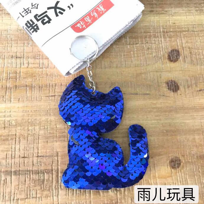 Ultrasonic sequin pendant, gumball box, plush keychain pendant, double-sided sequin keychain, kitten sequin pendant Application Scenario