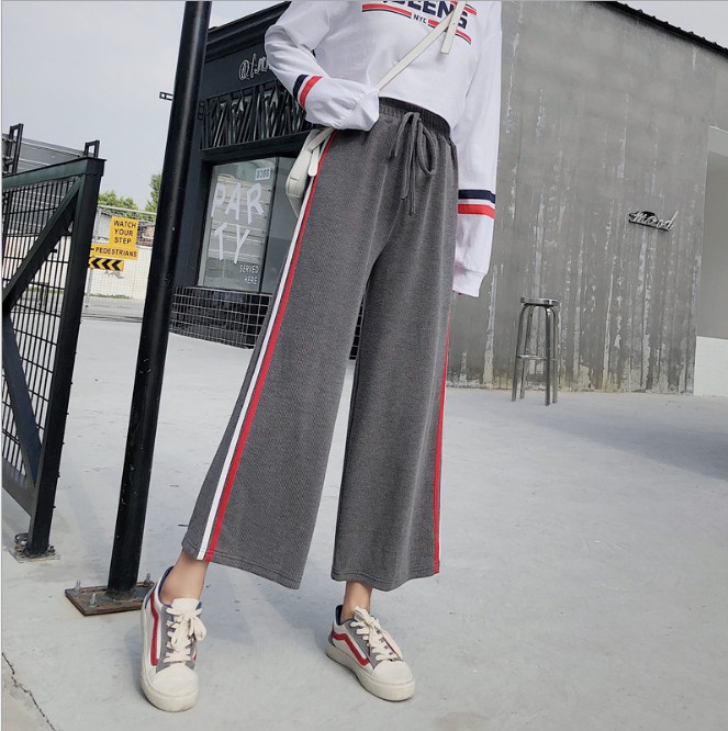 Knitted wide-leg pants for women, high-waisted loose Korean-style double-bar school uniform sportswear pants details Picture