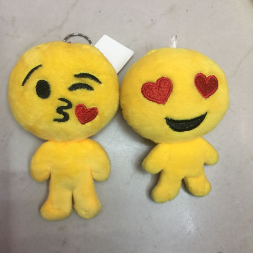 Customized plush toys, plush pendants, emoji pendants, QQ emoji keychains, emoji body pendants Application Scenario