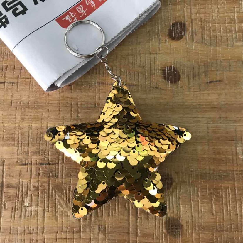 Plush toy pendant, sequin pendant, flip sequin keychain, five-pointed star sequin pendant, ultrasonic gashapon Specification drawing