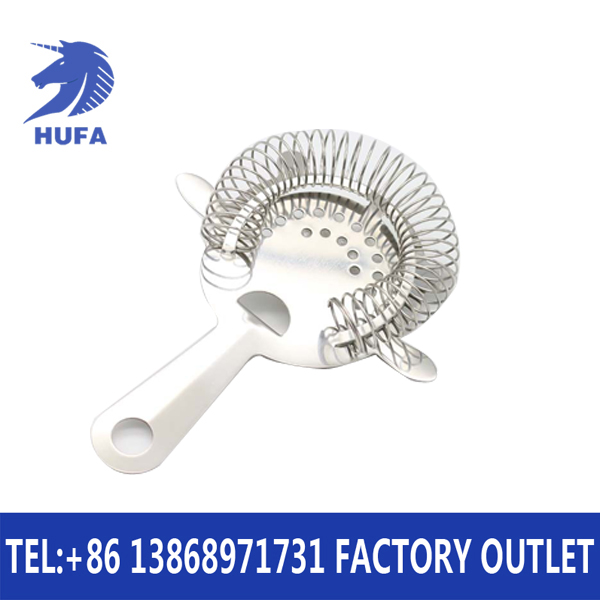 Six-piece cocktail shaker set, classic style cocktail mixing tools set, Shaker cup set Application Scenario