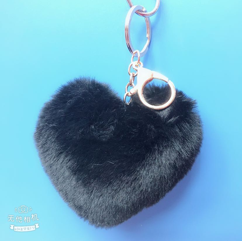 Plush toy Valentine's Day pendant, plush pendant, fur ball heart pendant, plush heart keychain Item Picture