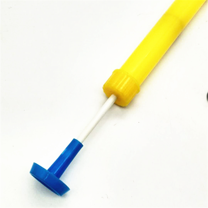 Sunshine Department Store single-head pull rod sprayer, beverage cola bottle, universal pull rod reciprocating spray gun, gardening tools Application Scenario