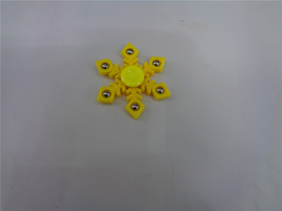 Yiwu children's plastic toys, flashlights, keychains, gifts, night lights, six-bead gyroscopes, street stall supply, factory direct sales details Picture