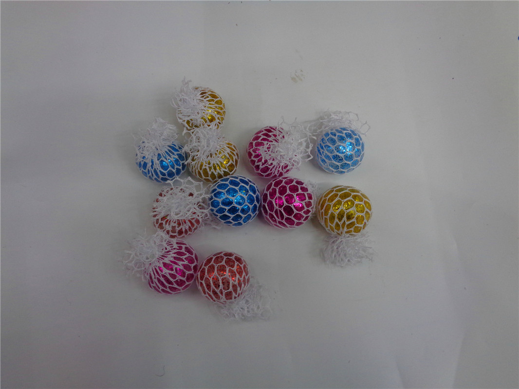 Children's plastic toys, flashlights, keychains, night lights, street stall supply release, 60 # gold powder balls, factory direct sales Specification image