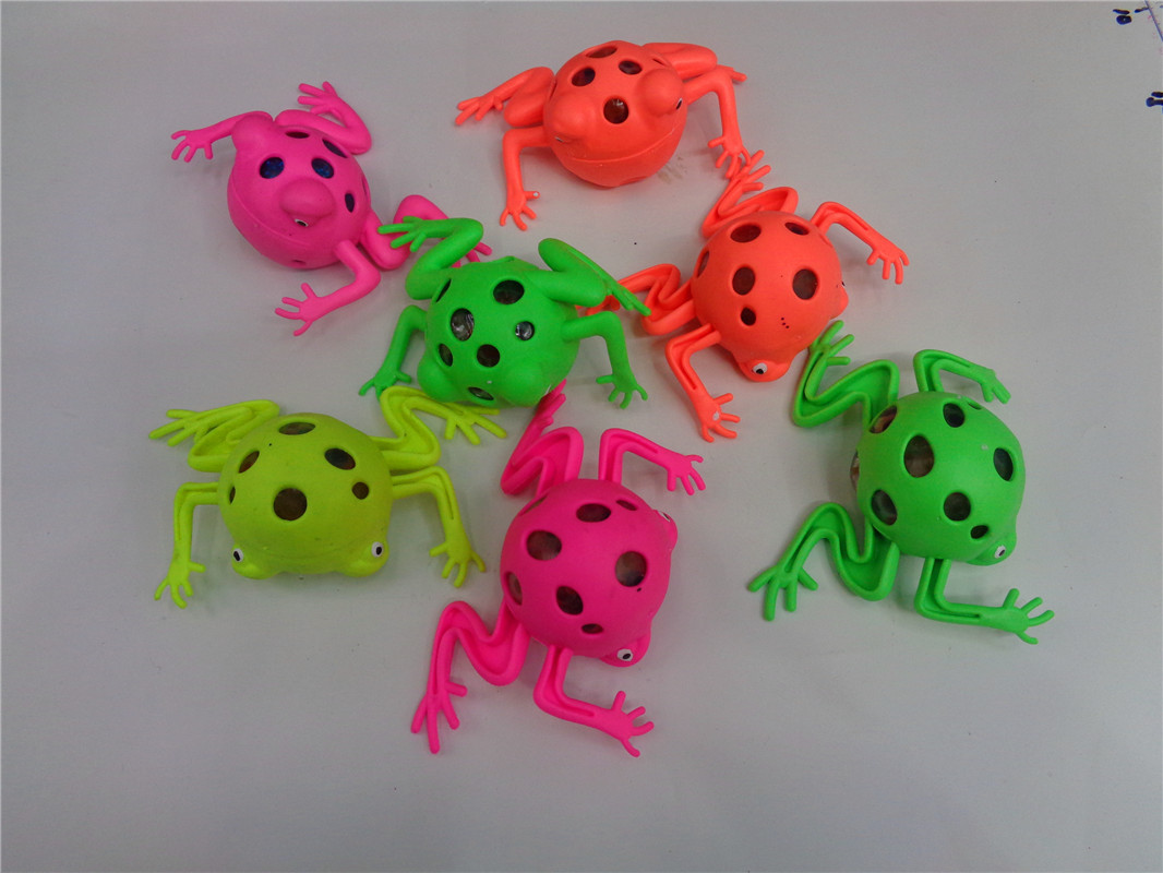 Children's plastic toys, flashlights, keychains, night lights, street stall supplies, gifts, venting frogs, factory direct sales Specification image